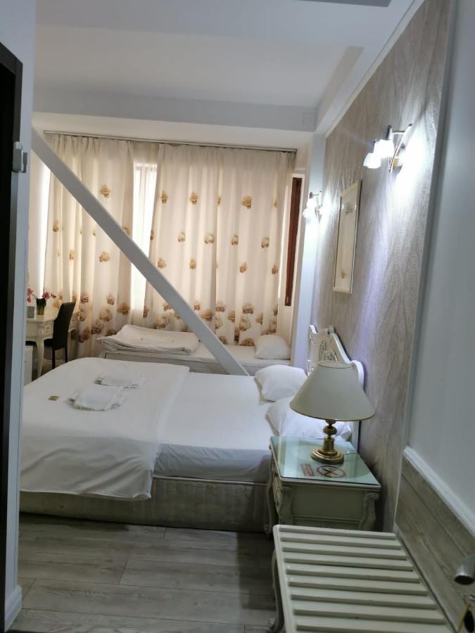 Nevis Fundeni Hotel Boekarest Buitenkant foto